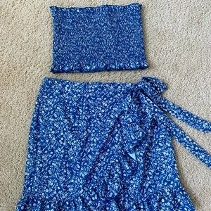 Adorable blue and white flowered skirt and tube top set
